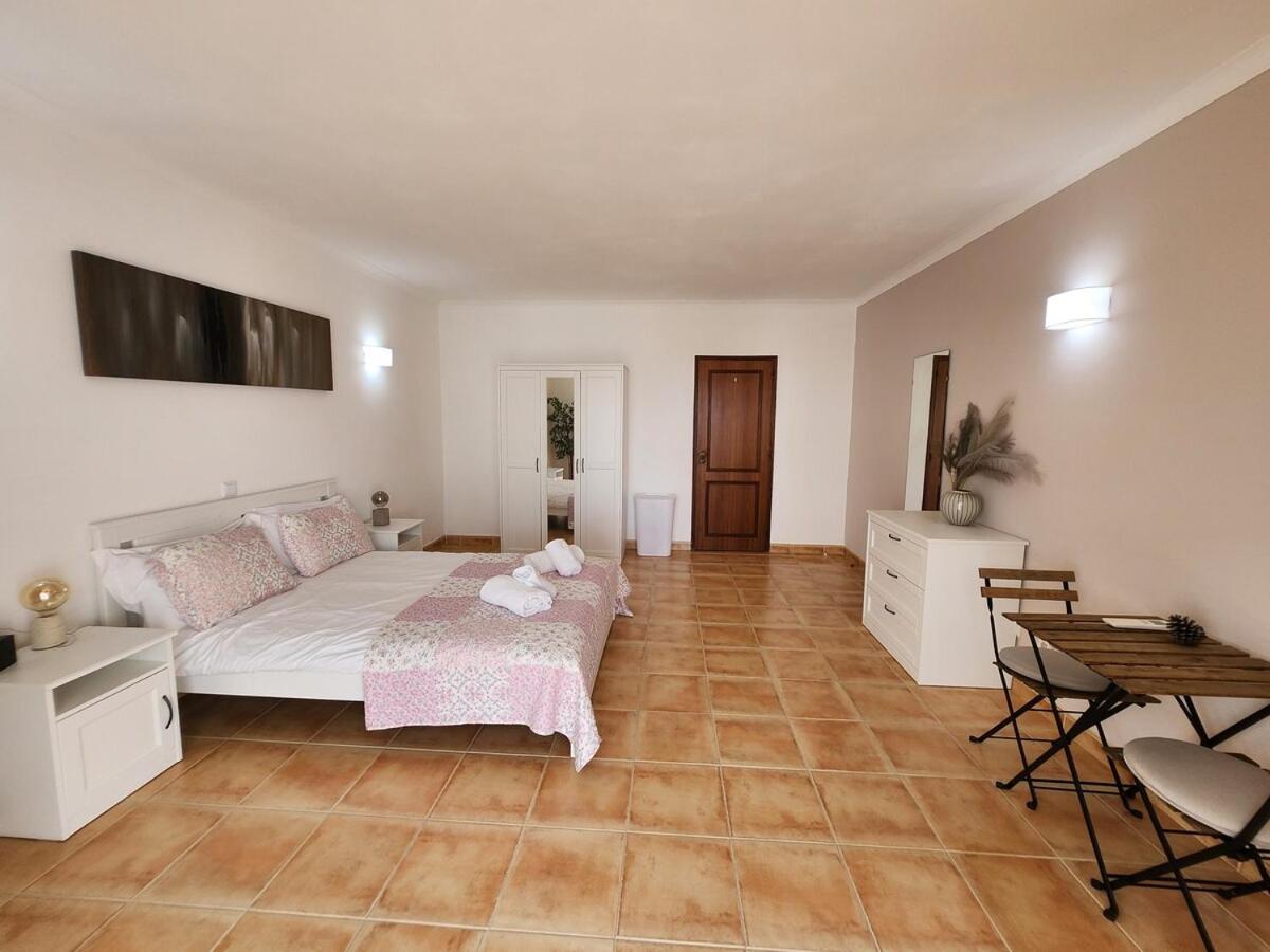 Holiday home Casa Londamba Meia Lagos