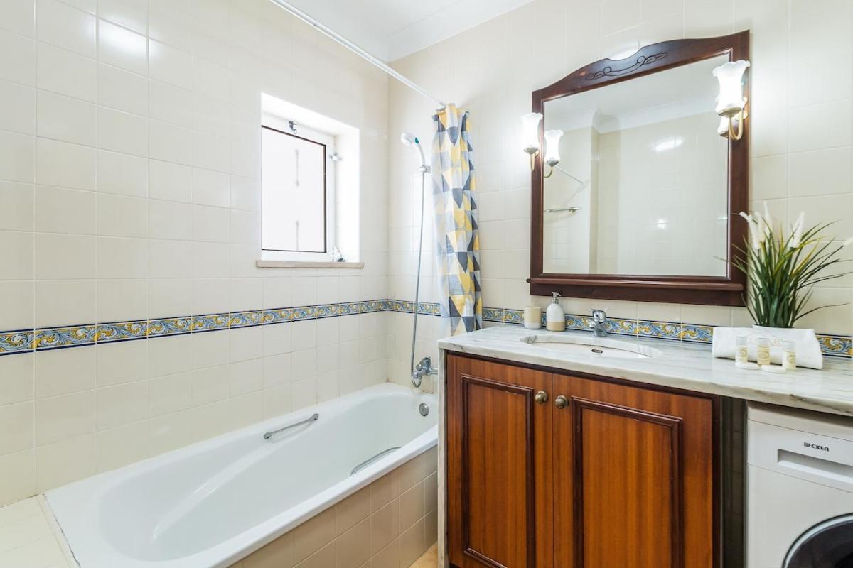 Casa Londamba Meia Holiday home Lagos