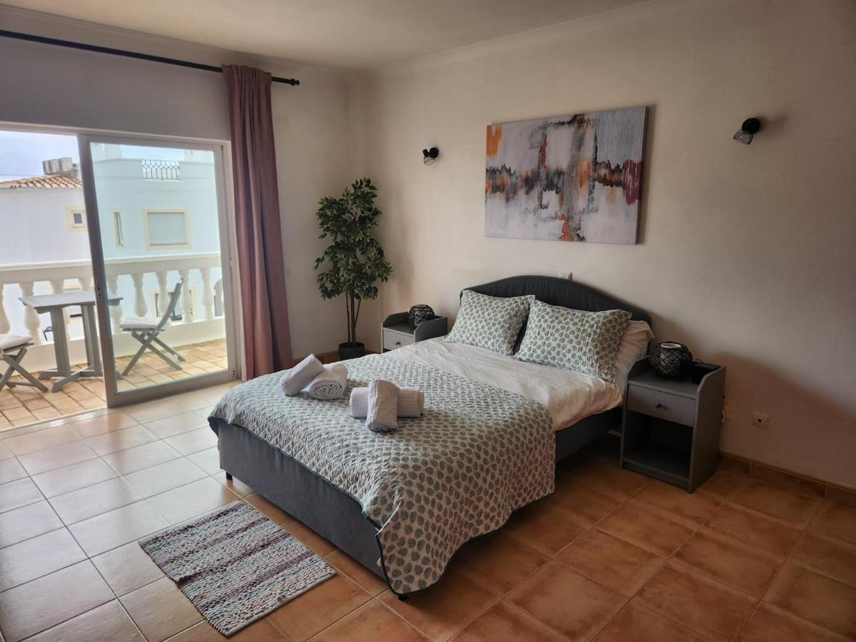 Casa Londamba Meia * Lagos